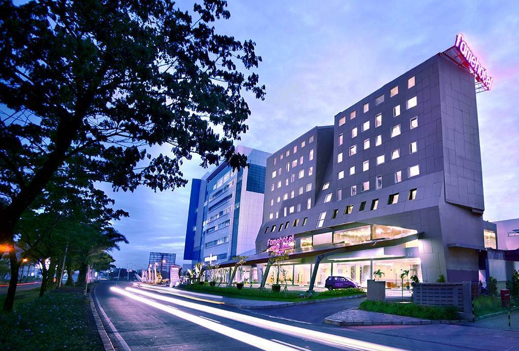 Fame Hotel Gading Serpong Tangerang Esterno foto