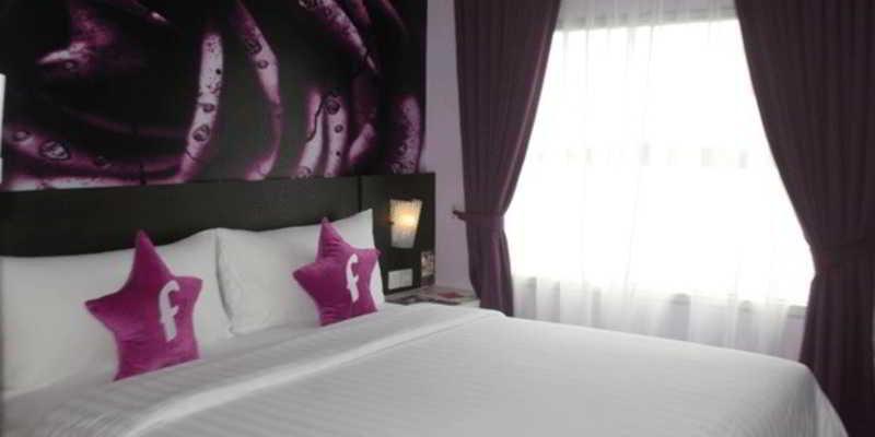 Fame Hotel Gading Serpong Tangerang Esterno foto