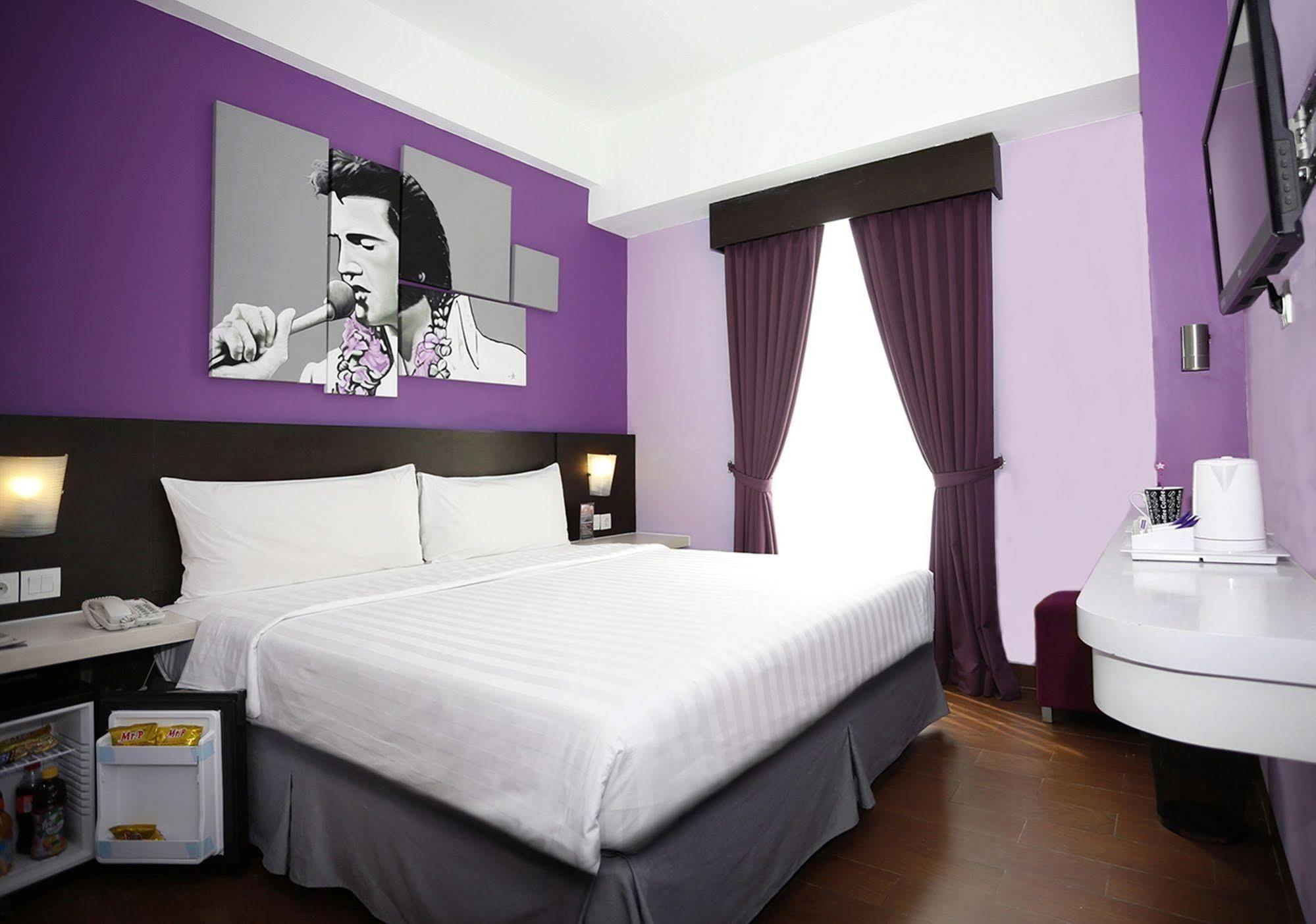 Fame Hotel Gading Serpong Tangerang Esterno foto