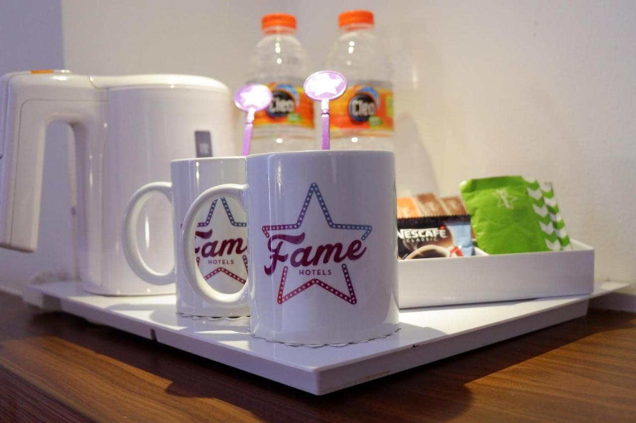 Fame Hotel Gading Serpong Tangerang Esterno foto